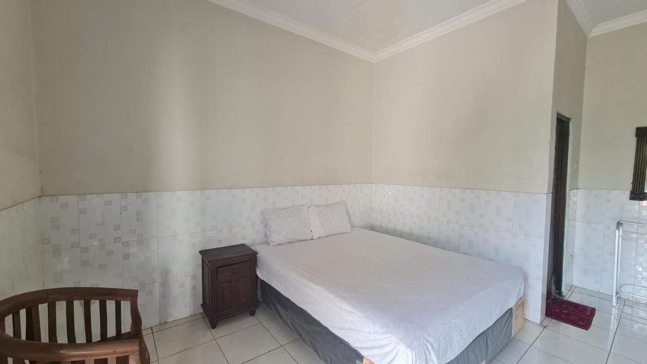 Oyo 90831 Hotel Gardenia Prambanan Solo Exteriör bild