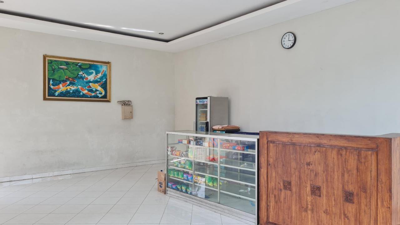 Oyo 90831 Hotel Gardenia Prambanan Solo Exteriör bild