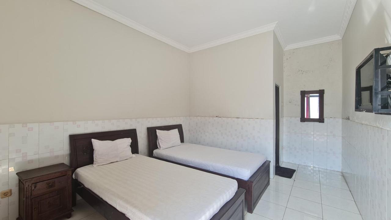 Oyo 90831 Hotel Gardenia Prambanan Solo Exteriör bild