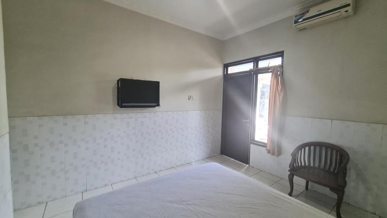 Oyo 90831 Hotel Gardenia Prambanan Solo Exteriör bild