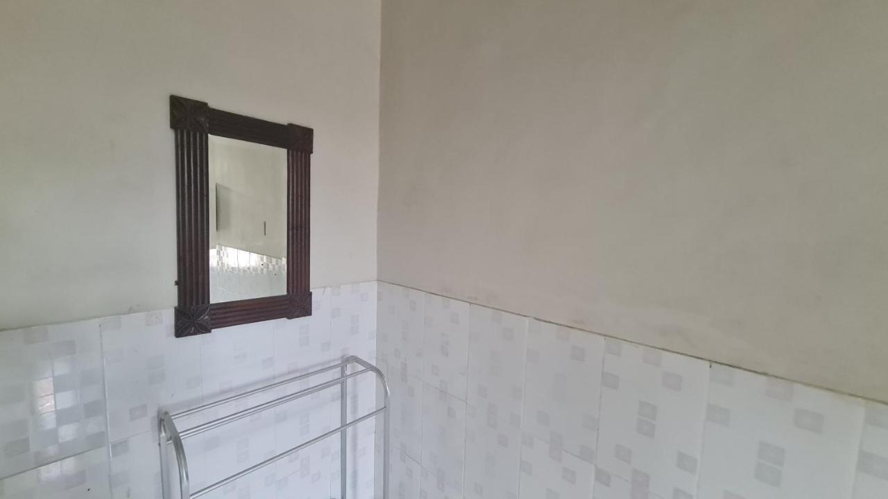 Oyo 90831 Hotel Gardenia Prambanan Solo Exteriör bild