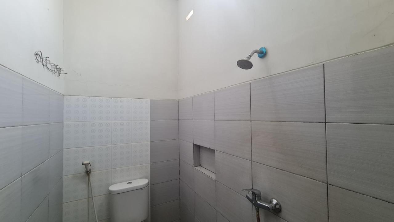 Oyo 90831 Hotel Gardenia Prambanan Solo Exteriör bild
